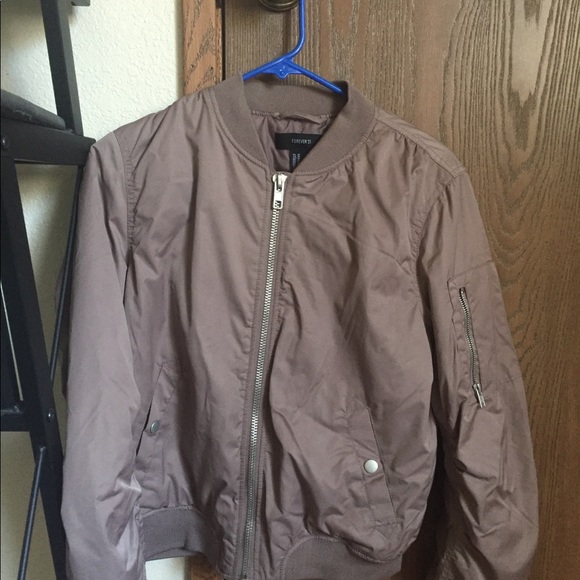 Beige bomber - Picture 2 of 3